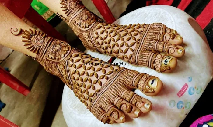 Anil Mehndi Art Best Mehndi Artist in Ghaziabad